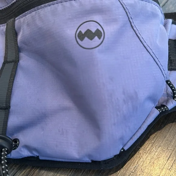 Janji Multipass Sling Bag 2L - Picture 2 of 7